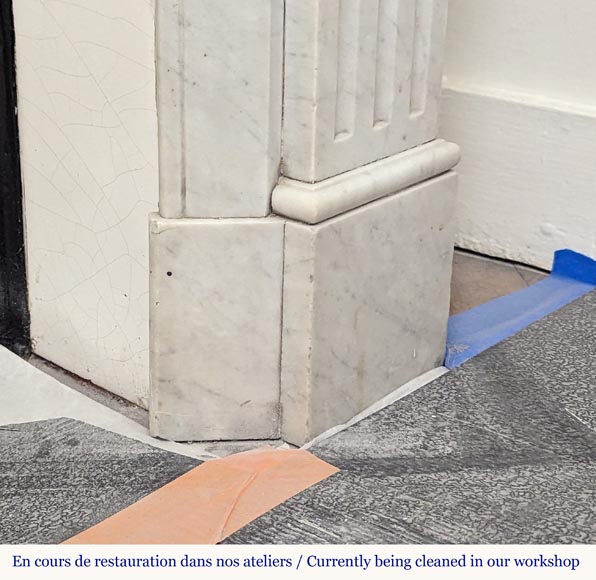 Cheminée de style Louis XVI aux angles coupés sculptée en marbre de Carrare Cheminée de style Louis XVI aux angles coupés sculptée en marbre de Carrare-7