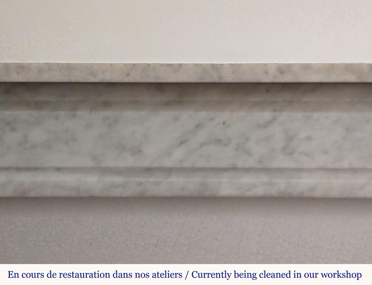 Cheminée de style Louis XVI sculptée en marbre de Carrare Cheminée de style Louis XVI sculptée en marbre de Carrare-1