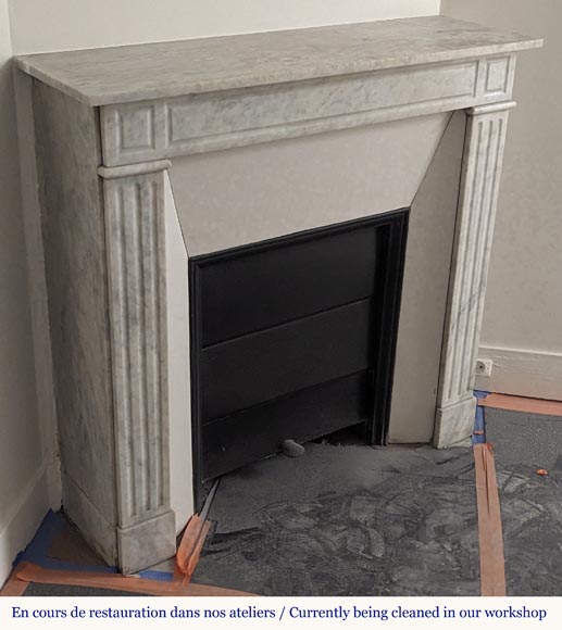 Cheminée de style Louis XVI sculptée en marbre de Carrare Cheminée de style Louis XVI sculptée en marbre de Carrare-2