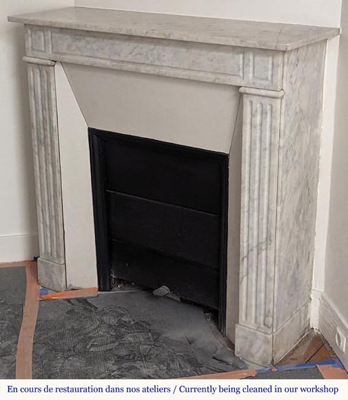 Cheminée de style Louis XVI sculptée en marbre de Carrare Cheminée de style Louis XVI sculptée en marbre de Carrare-5