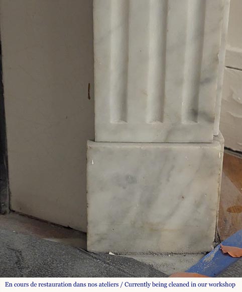 Cheminée de style Louis XVI sculptée en marbre de Carrare Cheminée de style Louis XVI sculptée en marbre de Carrare-7