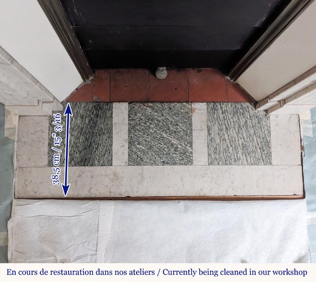 Cheminée de style Louis XVI en marbre de Carrare aux cannelures rudentées Cheminée de style Louis XVI en marbre de Carrare aux cannelures rudentées-8