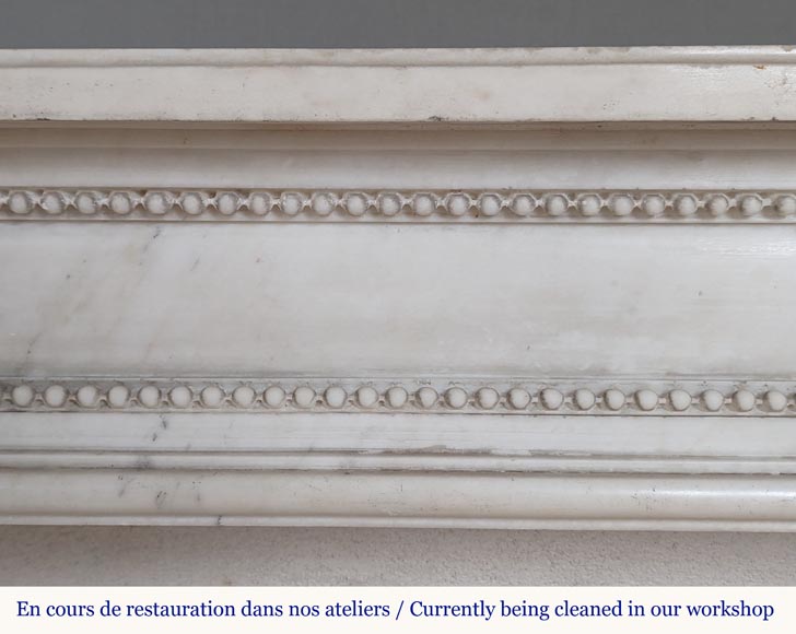 Cheminée d'époque Louis XVI au perlé et ruban sculpté Cheminée d'époque Louis XVI au perlé et ruban sculpté-1