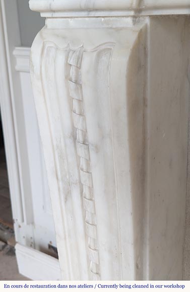 Cheminée d'époque Louis XVI au perlé et ruban sculpté Cheminée d'époque Louis XVI au perlé et ruban sculpté-5