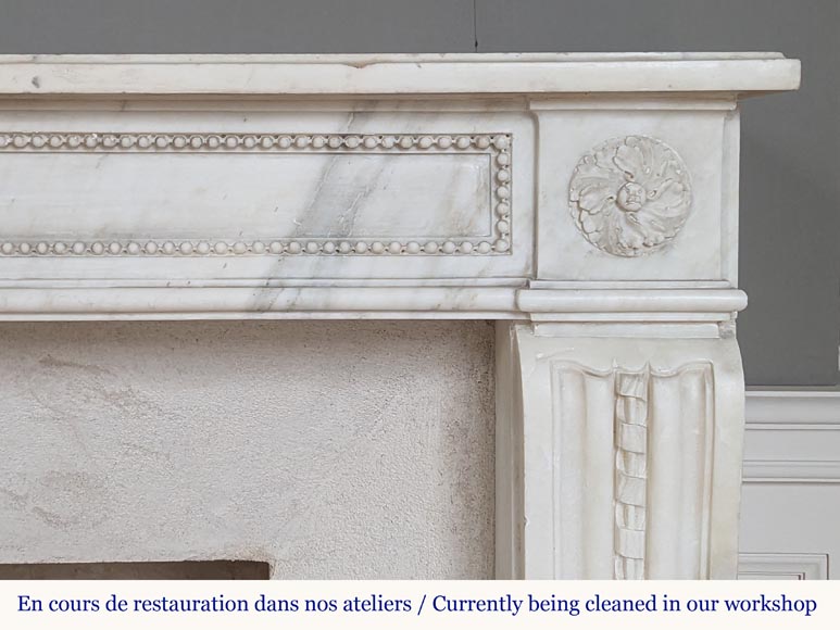 Cheminée d'époque Louis XVI au perlé et ruban sculpté Cheminée d'époque Louis XVI au perlé et ruban sculpté-8