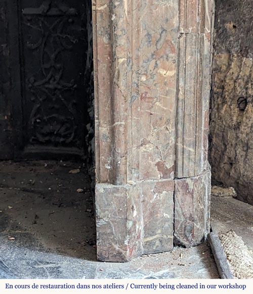 Petite cheminée d'époque Régence en marbre Sarrancolin Ilhet Petite cheminée d'époque Régence en marbre Sarrancolin Ilhet-7