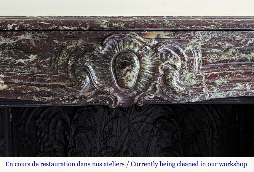 Petite cheminée de style Louis XV en marbre rouge Levanto Petite cheminée de style Louis XV en marbre rouge Levanto-1