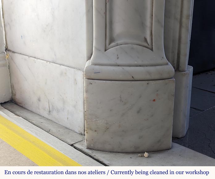 Cheminée de style Louis XV en marbre de Carrare décorée d'une palmette Cheminée de style Louis XV en marbre de Carrare décorée d'une palmette-6