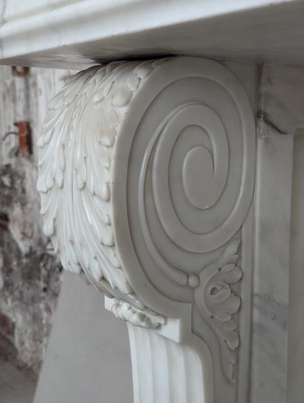 Console en marbre de style Louis XVI aux pieds de chèvre Console en marbre de style Louis XVI aux pieds de chèvre-3