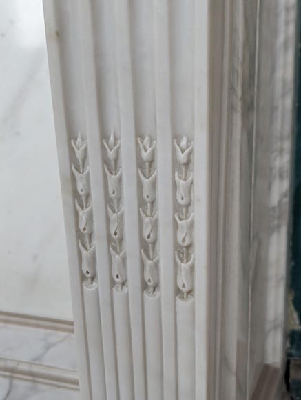 Console en marbre de style Louis XVI aux pieds de chèvre Console en marbre de style Louis XVI aux pieds de chèvre-7