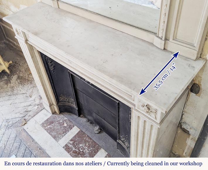 Cheminée de style Louis XVI en marbre de Carrare ornée de rosaces Cheminée de style Louis XVI en marbre de Carrare ornée de rosaces-8