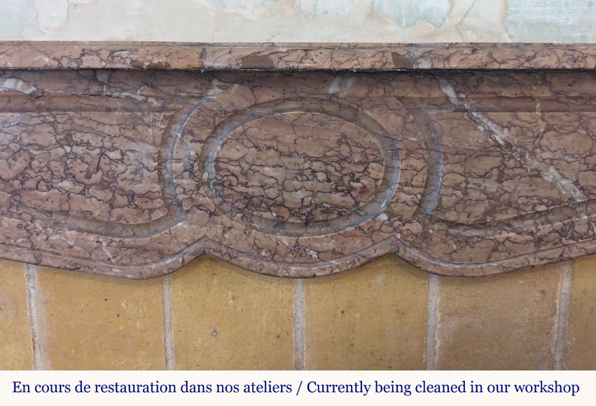 Cheminée de style Louis XV modèle Pompadour en marbre Campan rouge Cheminée de style Louis XV modèle Pompadour en marbre Campan rouge-1