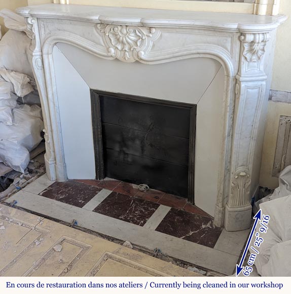 Cheminée de style Louis XV en marbre de Carrare ornée d'une coquille Cheminée de style Louis XV en marbre de Carrare ornée d'une coquille-6