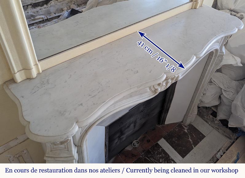 Cheminée de style Louis XV en marbre de Carrare ornée d'une coquille Cheminée de style Louis XV en marbre de Carrare ornée d'une coquille-10