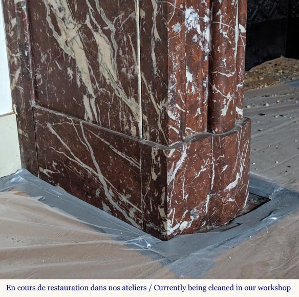 Cheminée de style Louis XIV à acrotère en marbre Rouge du Nord Cheminée de style Louis XIV à acrotère en marbre Rouge du Nord-5