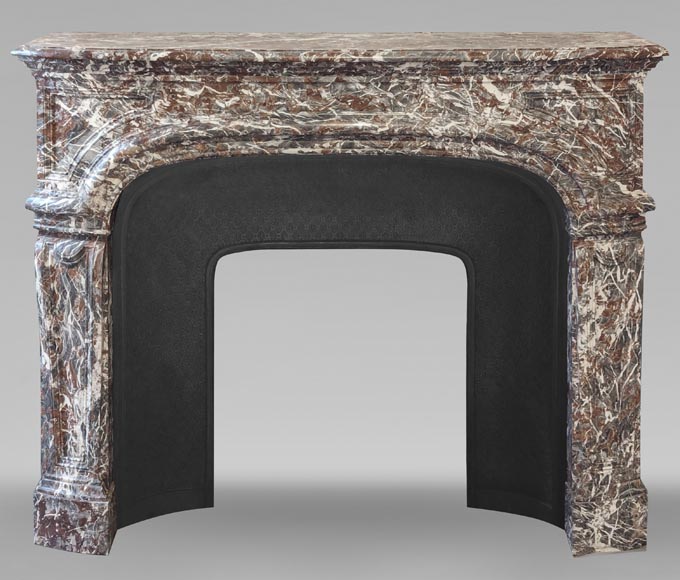 Imposante cheminée de style Régence, sculptée dans un beau marbre Rouge Royal très veinée Imposante cheminée de style Régence, sculptée dans un beau marbre Rouge Royal très veinée-0