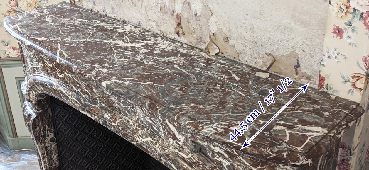 Imposante cheminée de style Régence, sculptée dans un beau marbre Rouge Royal très veinée Imposante cheminée de style Régence, sculptée dans un beau marbre Rouge Royal très veinée-10