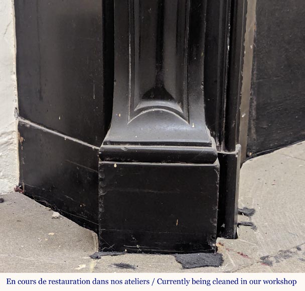 Cheminée de style Louis XV à coquille sculptée en marbre noir fin Cheminée de style Louis XV à coquille sculptée en marbre noir fin-5