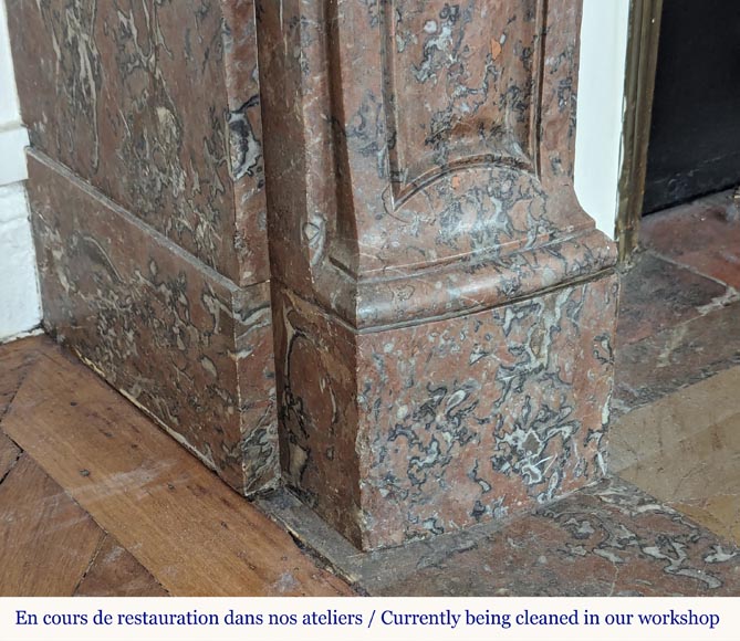 Cheminée de style Louis XV en marbre Rouge du Nord décorée d'une coquille Cheminée de style Louis XV en marbre Rouge du Nord décorée d'une coquille-6