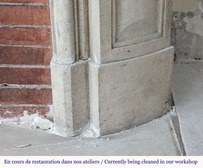 Cheminée en pierre de style Napoléon III ornée d'une frise de houx Cheminée en pierre de style Napoléon III ornée d'une frise de houx-8