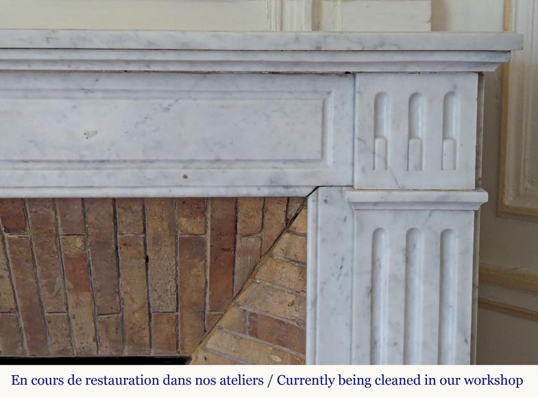 Cheminée de style Louis XVI en marbre de Carrare ornée d'un tournesol Cheminée de style Louis XVI en marbre de Carrare ornée d'un tournesol-6