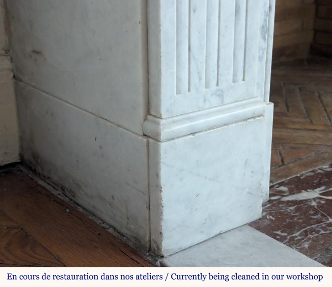 Cheminée de style Louis XVI en marbre de Carrare ornée d'un tournesol Cheminée de style Louis XVI en marbre de Carrare ornée d'un tournesol-4