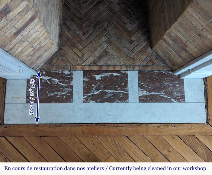 Cheminée de style Louis XVI en marbre de Carrare ornée d'un tournesol Cheminée de style Louis XVI en marbre de Carrare ornée d'un tournesol-8