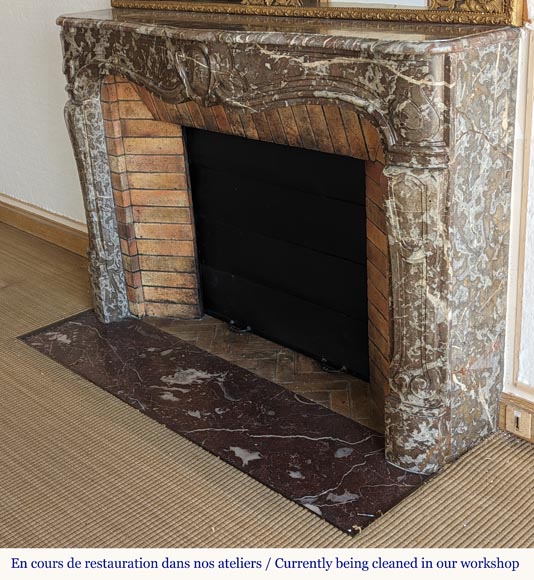 Cheminée d'époque Louis XV en marbre Rouge du Nord Cheminée d'époque Louis XV en marbre Rouge du Nord-7