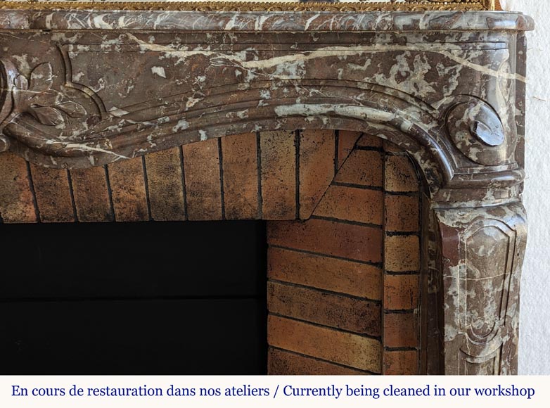 Cheminée d'époque Louis XV en marbre Rouge du Nord Cheminée d'époque Louis XV en marbre Rouge du Nord-8