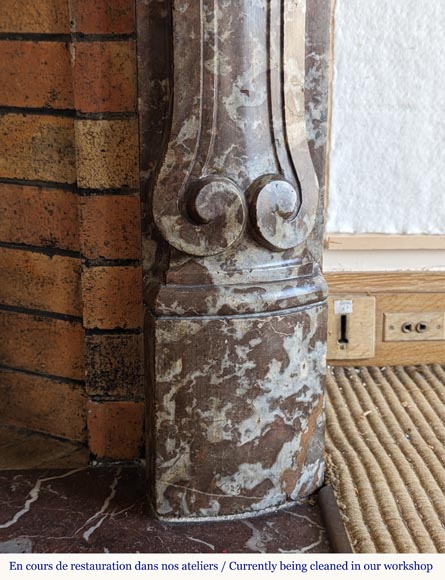 Cheminée d'époque Louis XV en marbre Rouge du Nord Cheminée d'époque Louis XV en marbre Rouge du Nord-9