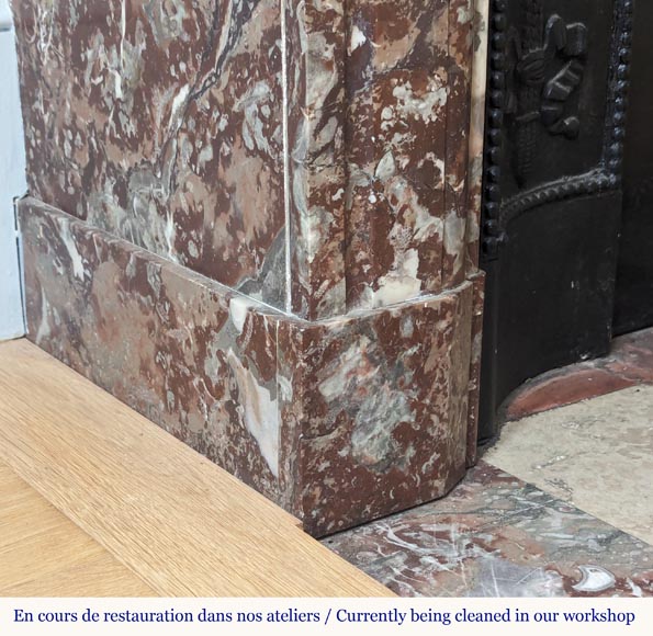 Cheminée de style Louis XIV à acrotères en marbre Rouge du Nord Cheminée de style Louis XIV à acrotères en marbre Rouge du Nord-4