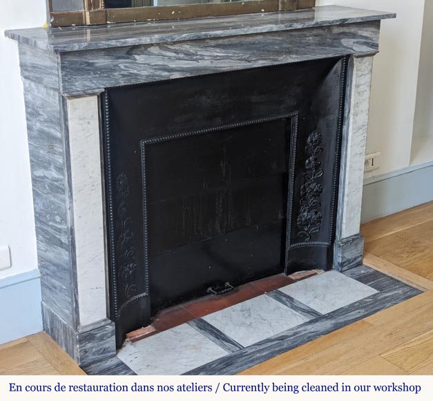 Cheminée de style Louis XVI bicolore sculptée en marbre de Carrare et Turquin Cheminée de style Louis XVI bicolore sculptée en marbre de Carrare et Turquin-2