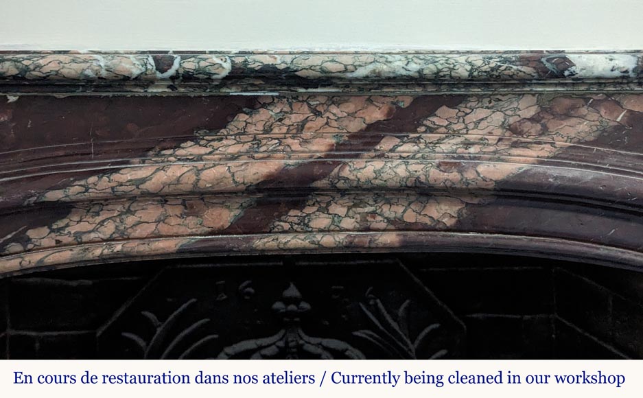 Cheminée de style Régence en marbre Campan Cheminée de style Régence en marbre Campan-1