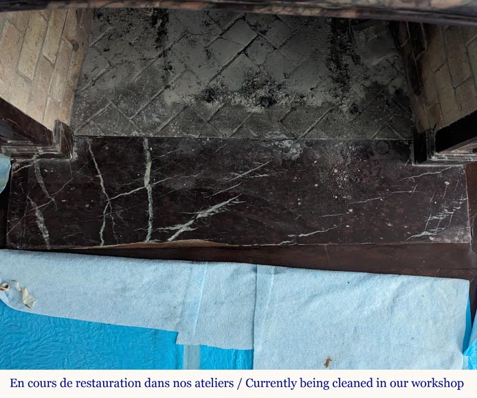 Cheminée de style Régence en marbre Campan Cheminée de style Régence en marbre Campan-8