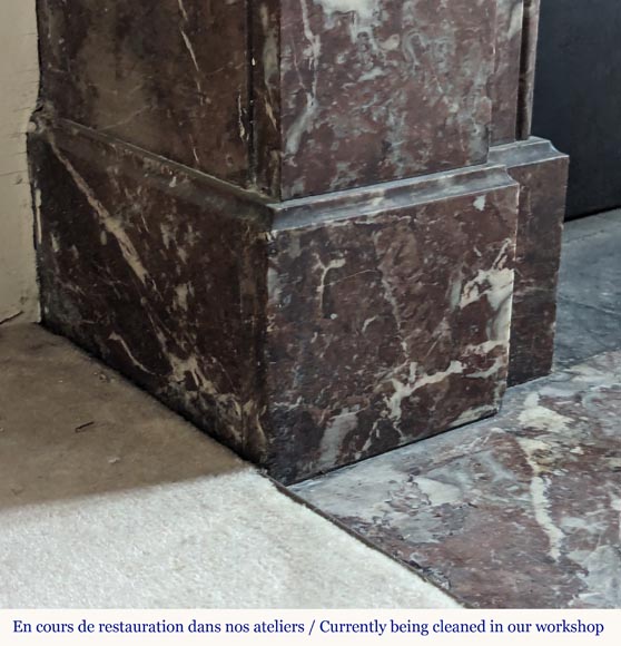 Cheminée de style Napoléon III à modillons en marbre Rouge du Nord Cheminée de style Napoléon III à modillons en marbre Rouge du Nord-4