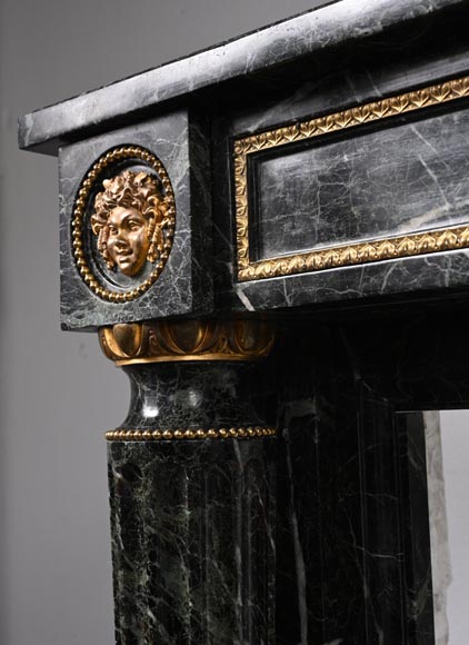 Cheminée de style Louis XVI en marbre Vert de Mer à colonnes détachées Cheminée de style Louis XVI en marbre Vert de Mer à colonnes détachées-4
