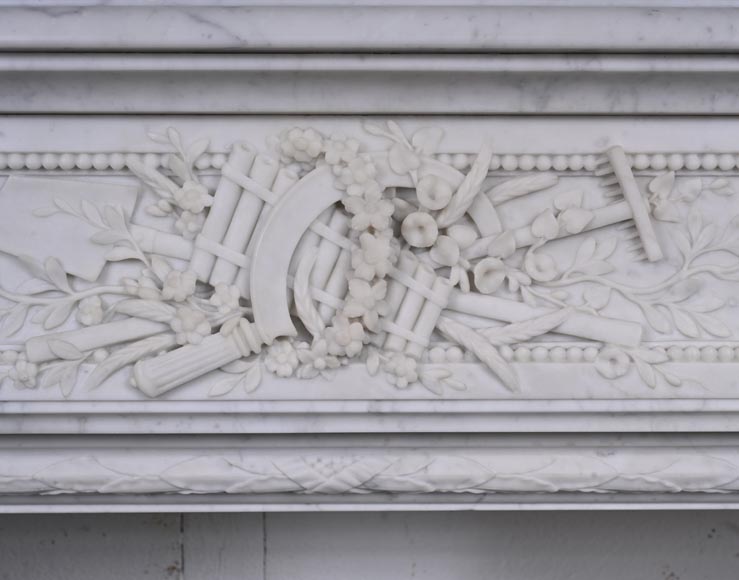 Cheminée de style Napoléon III en marbre de Carrare aux épis de blé Cheminée de style Napoléon III en marbre de Carrare aux épis de blé-2