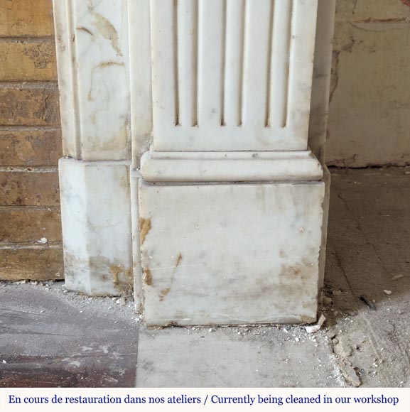 Cheminée de style Louis XVI à rosace en marbre de Carrare Cheminée de style Louis XVI à rosace en marbre de Carrare-7