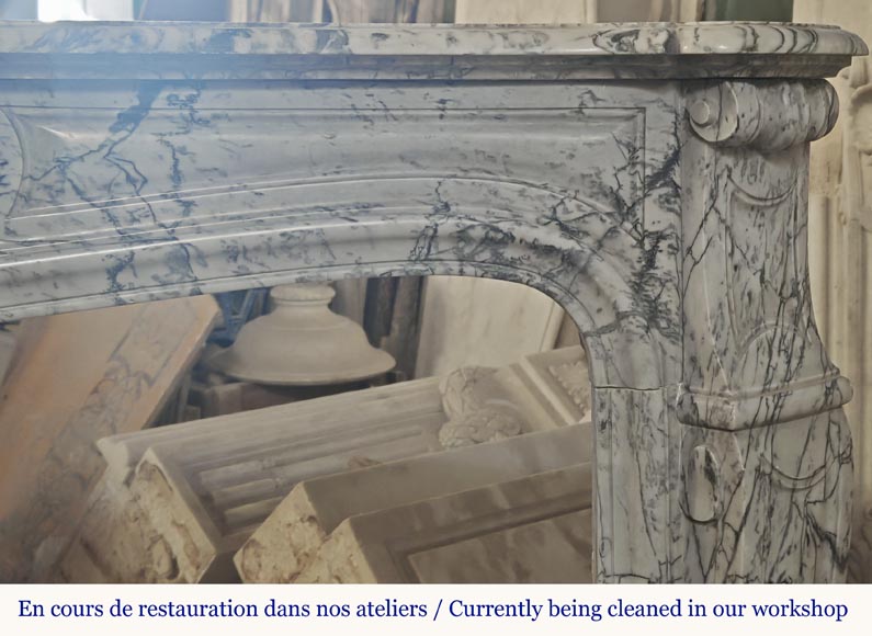 Cheminée de style Louis XV modèle Pompadour, gallbée, en marbre bleu fleuri Cheminée de style Louis XV modèle Pompadour, gallbée, en marbre bleu fleuri-6