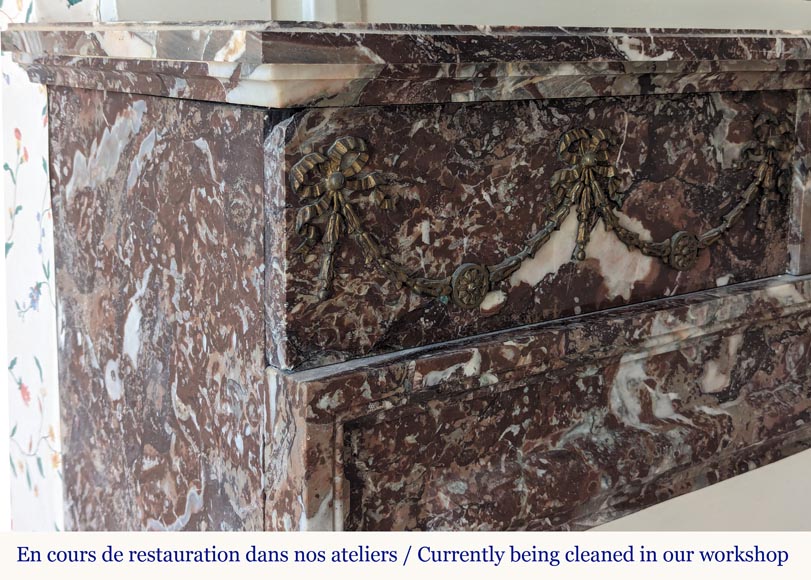 Cheminée de style Louis XIV en marbre Rouge de Rance ornée de bronze Cheminée de style Louis XIV en marbre Rouge de Rance ornée de bronze-3