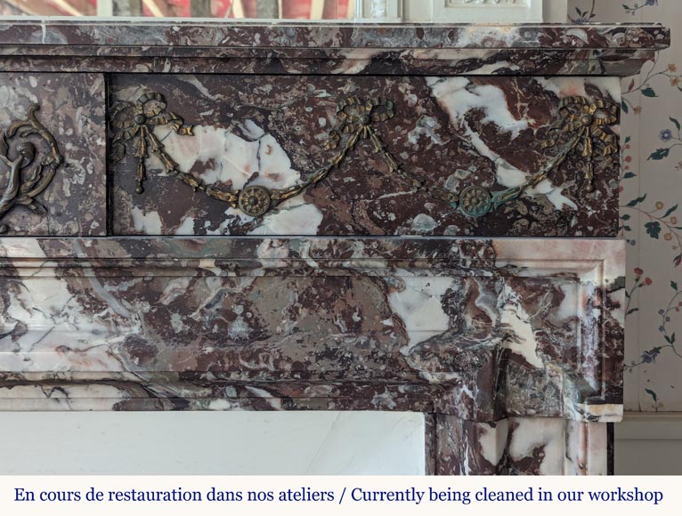 Cheminée de style Louis XIV en marbre Rouge de Rance ornée de bronze Cheminée de style Louis XIV en marbre Rouge de Rance ornée de bronze-7