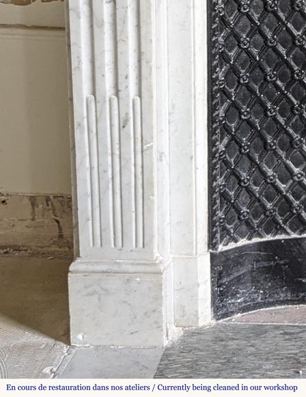 Cheminée Louis XVI en marbre de Carrare ornée d'une couronne de laurier Cheminée Louis XVI en marbre de Carrare ornée d'une couronne de laurier-4