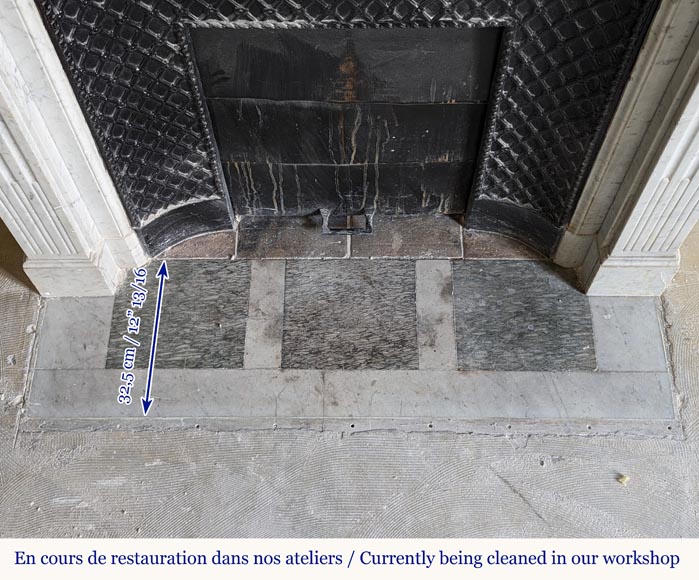 Cheminée Louis XVI en marbre de Carrare ornée d'une couronne de laurier Cheminée Louis XVI en marbre de Carrare ornée d'une couronne de laurier-8