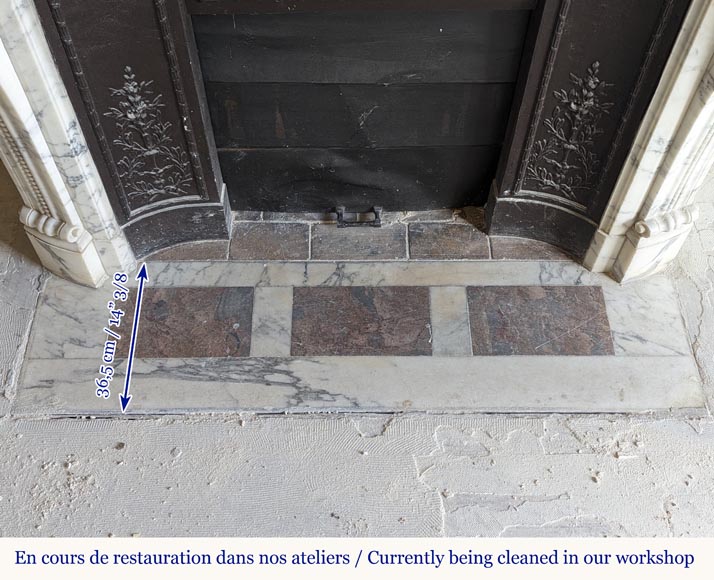 Cheminée de style Louis XVI galbée en marbre Arabescato  Cheminée de style Louis XVI galbée en marbre Arabescato -8