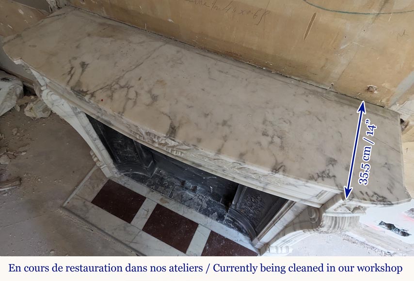 Cheminée de style Louis XVI galbée en marbre Arabescato décorée d'une couronne de laurier Cheminée de style Louis XVI galbée en marbre Arabescato décorée d'une couronne de laurier-12