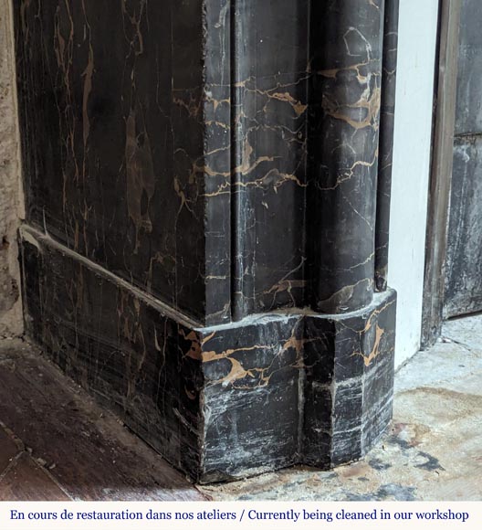 Cheminée de style Louis XIV en marbre Portor Cheminée de style Louis XIV en marbre Portor-4