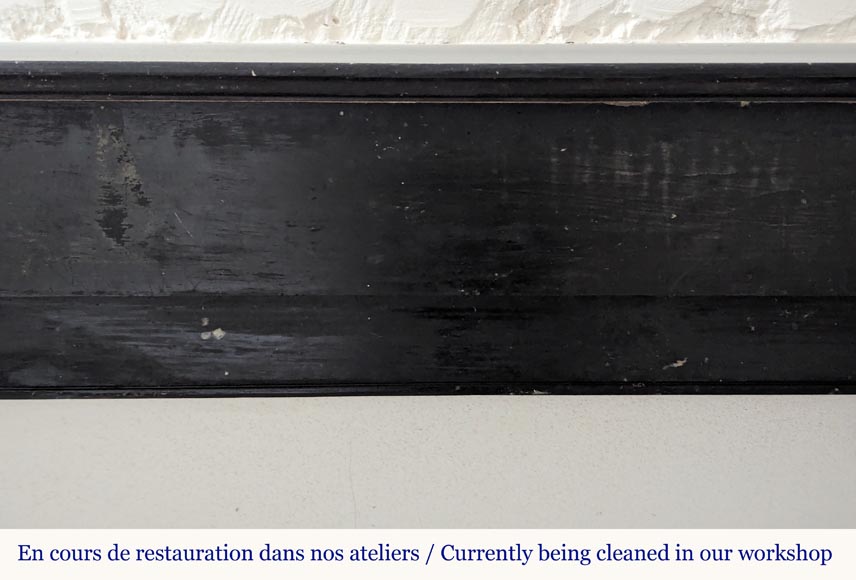 Cheminée de style Napoléon III à modillons en marbre noir Cheminée de style Napoléon III à modillons en marbre noir-1