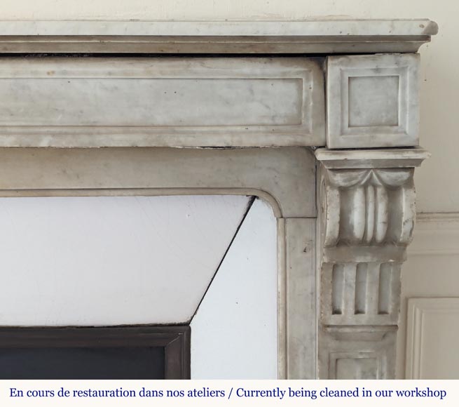 Cheminée de style Napoléon III à modillon en marbre de Carrare Cheminée de style Napoléon III à modillon en marbre de Carrare-7
