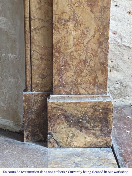 Cheminée de style Napoléon III à modillon en marbre Brocatelle Cheminée de style Napoléon III à modillon en marbre Brocatelle-7