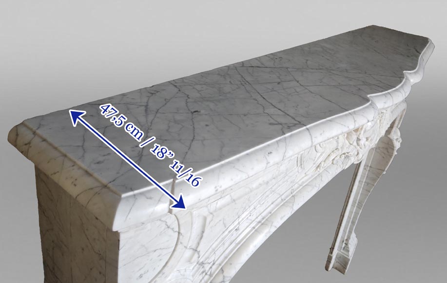 Importante cheminée de style Régence en marbre de Carrare veiné Importante cheminée de style Régence en marbre de Carrare veiné-12